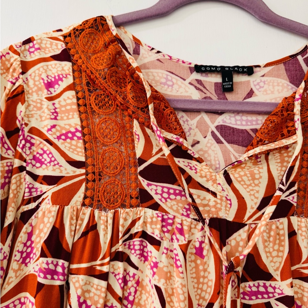 Floral Print Blouse with Lace Accents - Picture 2 of 5